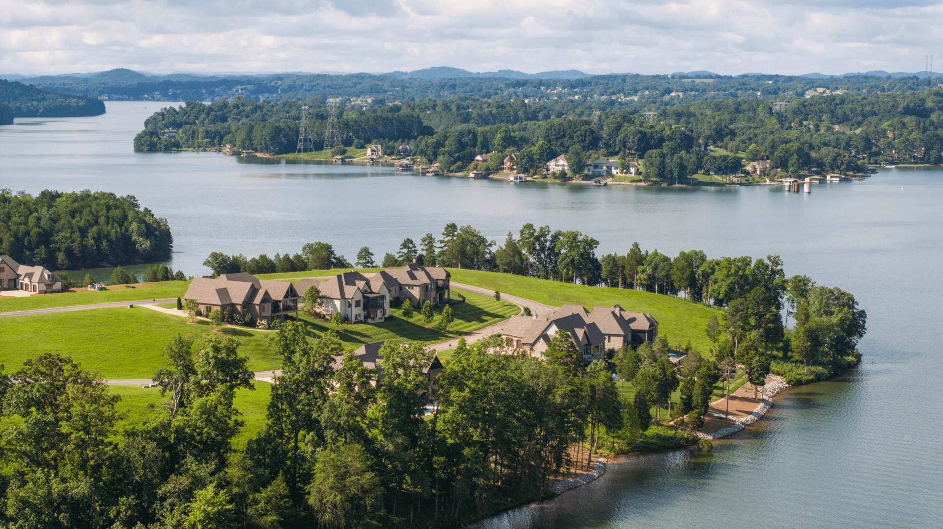 WindRiver Lakefront & Golf Community